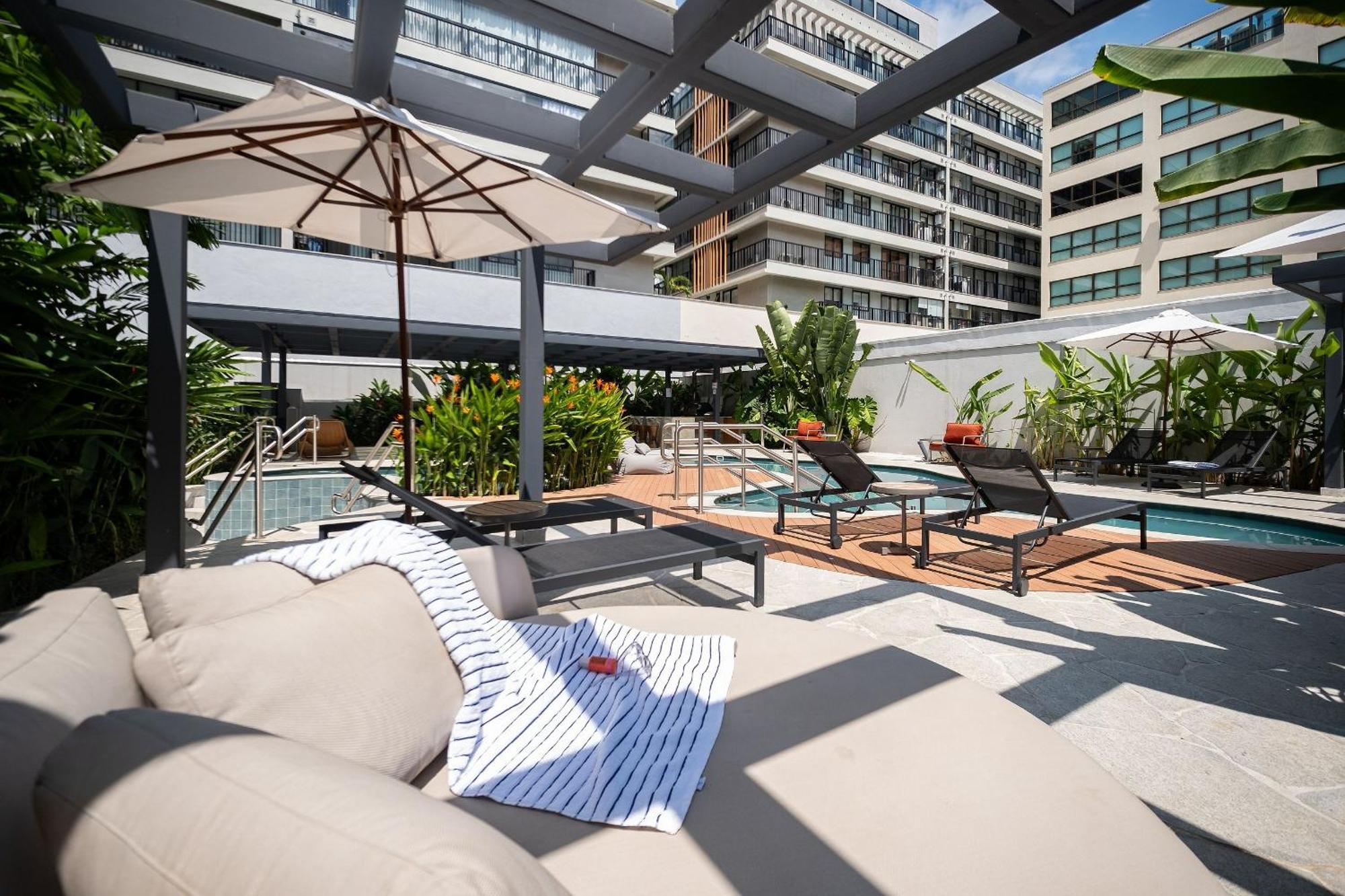Apartamento Chique Loft No Leblon Com Varanda E Vista Cristo *